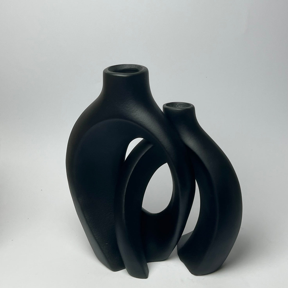 Modern Interlocking Ceramic Vase Set of 2 – Minimalist Matte Hollow Couple Vases