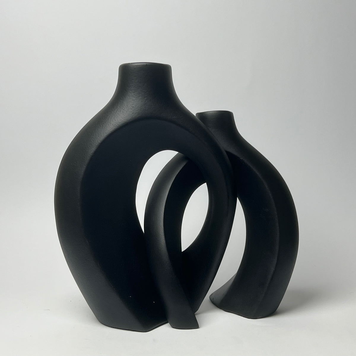 Modern Interlocking Ceramic Vase Set of 2 – Minimalist Matte Hollow Couple Vases