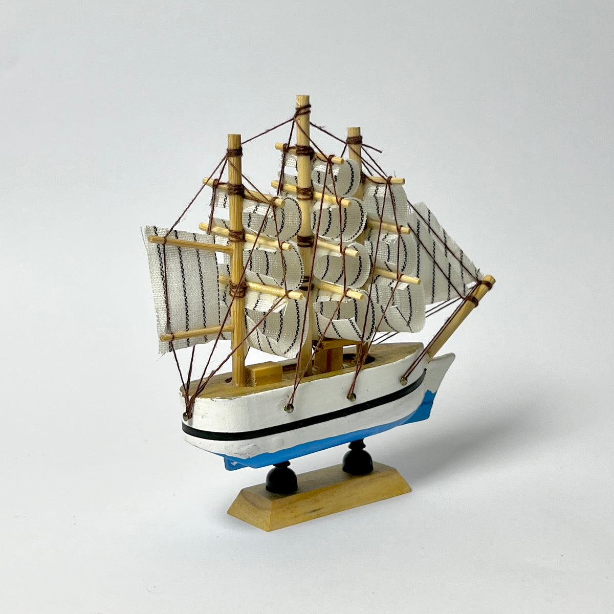 Vintage Sailing Ship Model – Nautical Decorative Boat