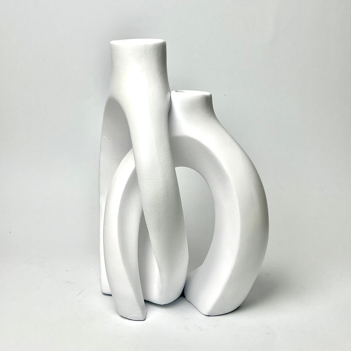 Modern Interlocking Ceramic Vase Set of 2 – Minimalist Matte Hollow Couple Vases