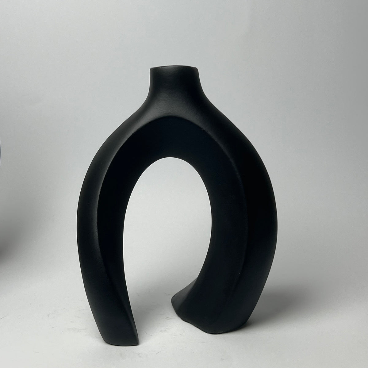 Modern Interlocking Ceramic Vase Set of 2 – Minimalist Matte Hollow Couple Vases